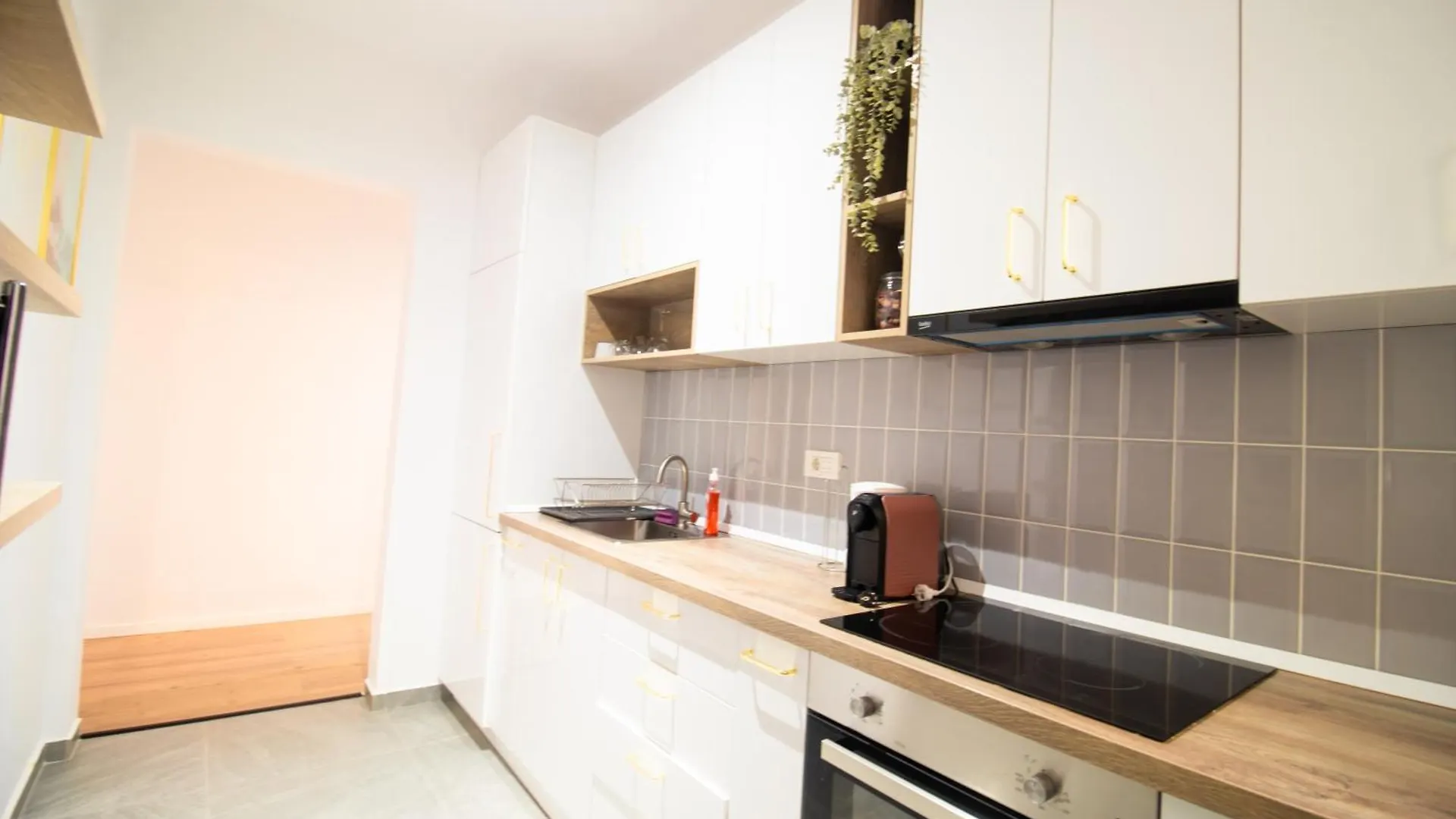 Old Town Bucharest Apartment Poiana 7