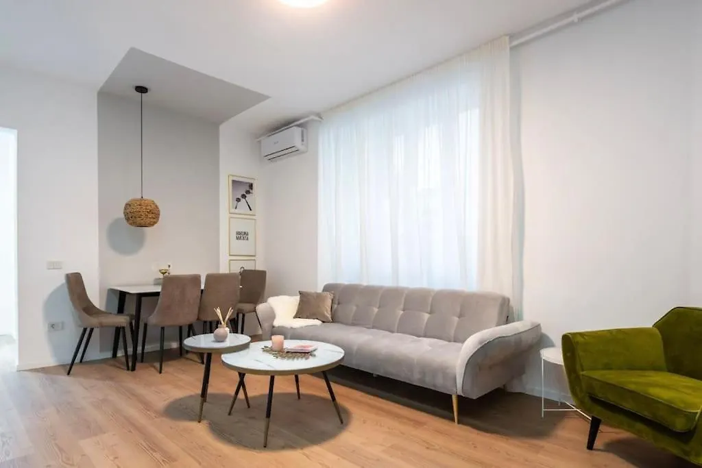 Old Town Bucharest Apartment Poiana 7 0*,