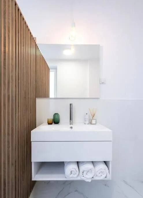 Old Town Bucharest Apartment Poiana 7