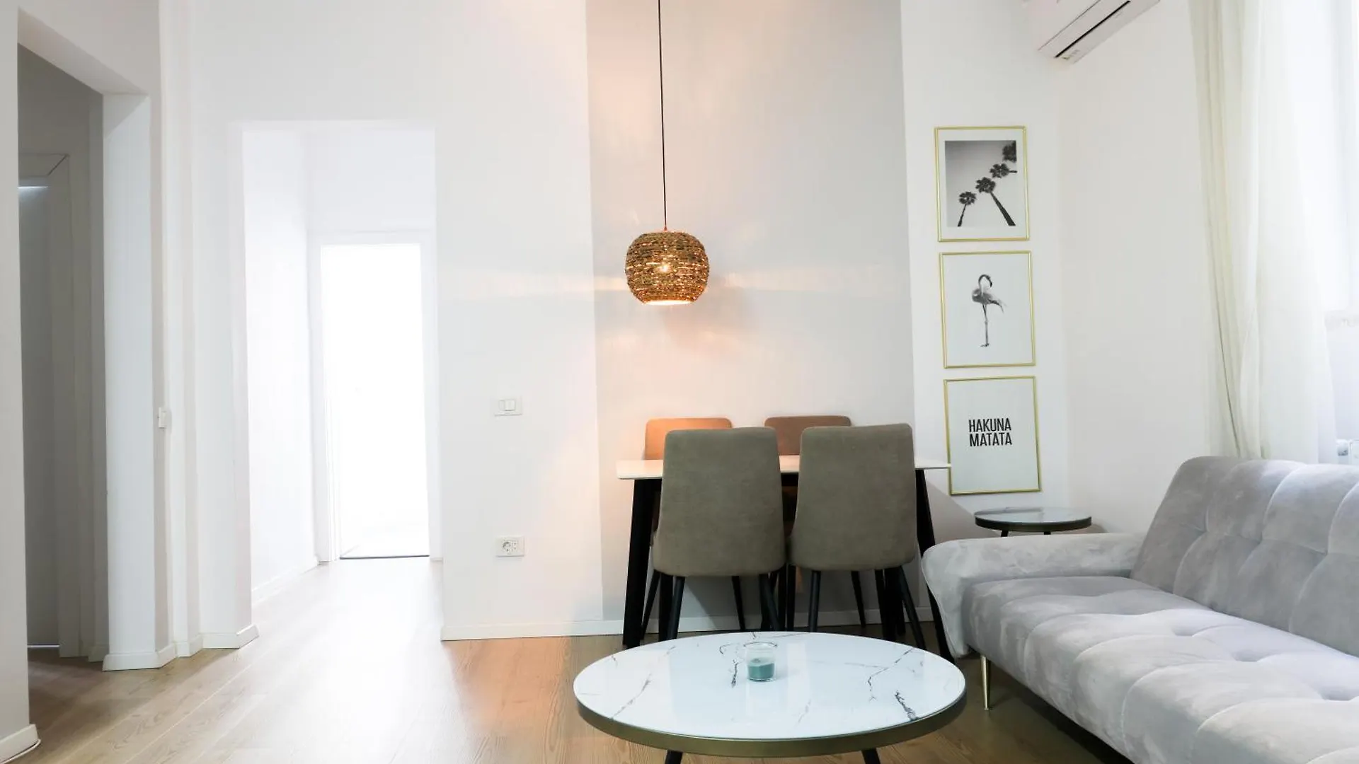 Old Town Bucharest Apartment Poiana 7